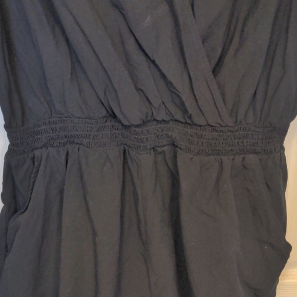 Women's LG petite black romper - Picture 5 of 5
